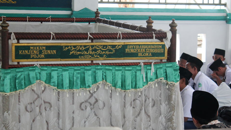 sunan_pojok-ziarah